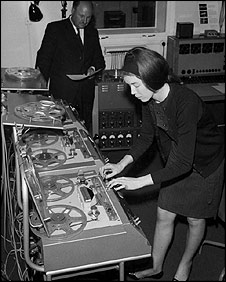 Delia Derbyshire cutting tape